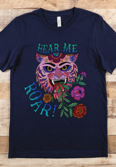 hear-me-roar-tee-navy-flat